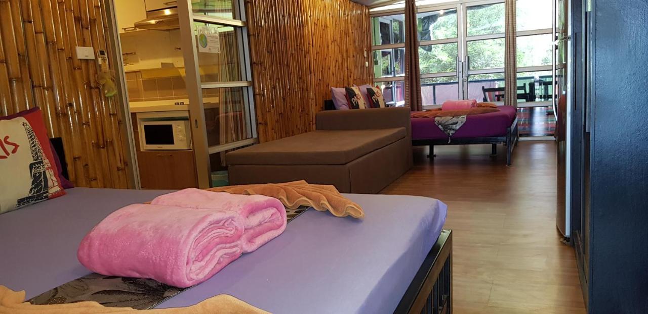 Zone6 Coworking Beach Apartment Old 2W Beach Hostel, Koh Samui Bophut Bagian luar foto